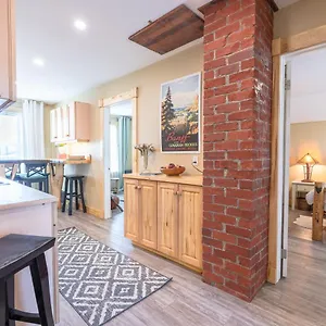 https://craftsmans-loft-heritage-charm-5-min-to-dt.calgaryhotelsearch.com